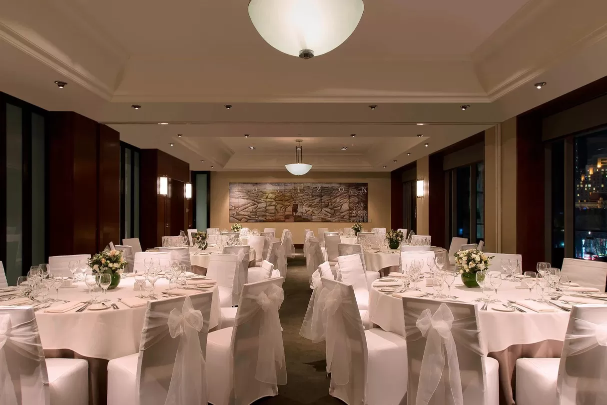 How to Choose Efficient Stackable Banquet Chairs for Hotel Event Spaces